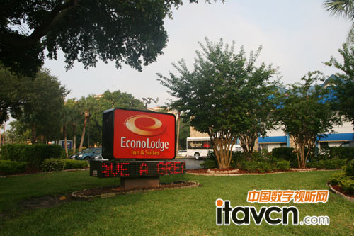 Їҕ WסƵĘ Econolodge=Ecnomic+Knowledge