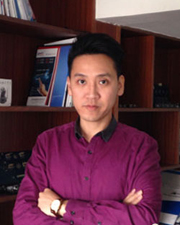 周成鋒:贏溢前行 堅守“三位一體”